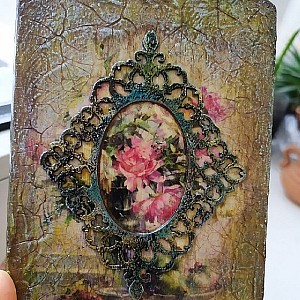 Мастер-класс - Шкатулочка-книга с секретом  - Фотография интерьере 1